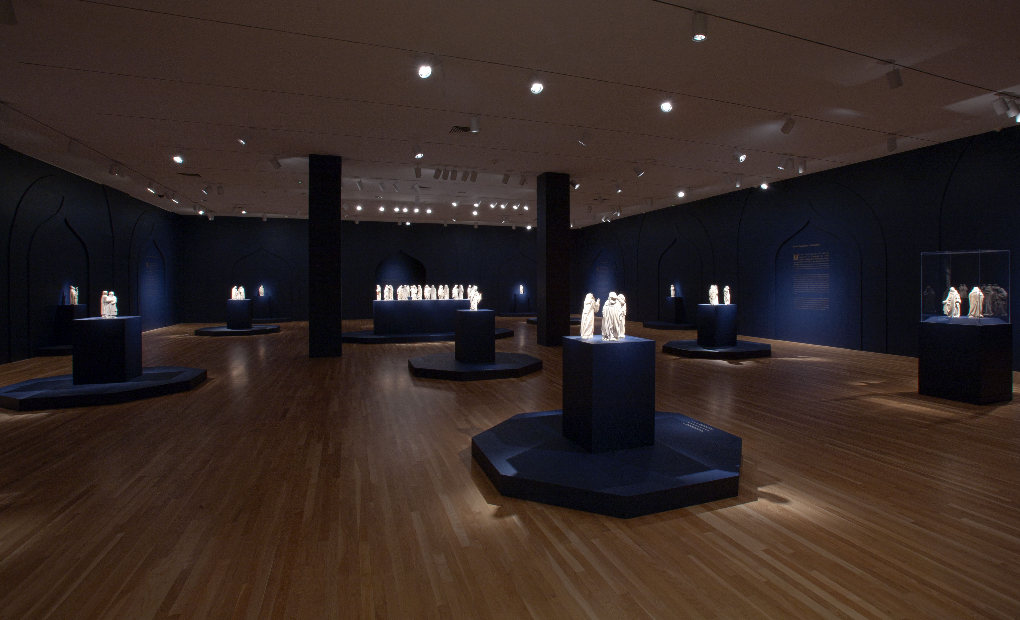 Mourners_Medieval_Tomb_Sculptures_Installation_10_2010_021