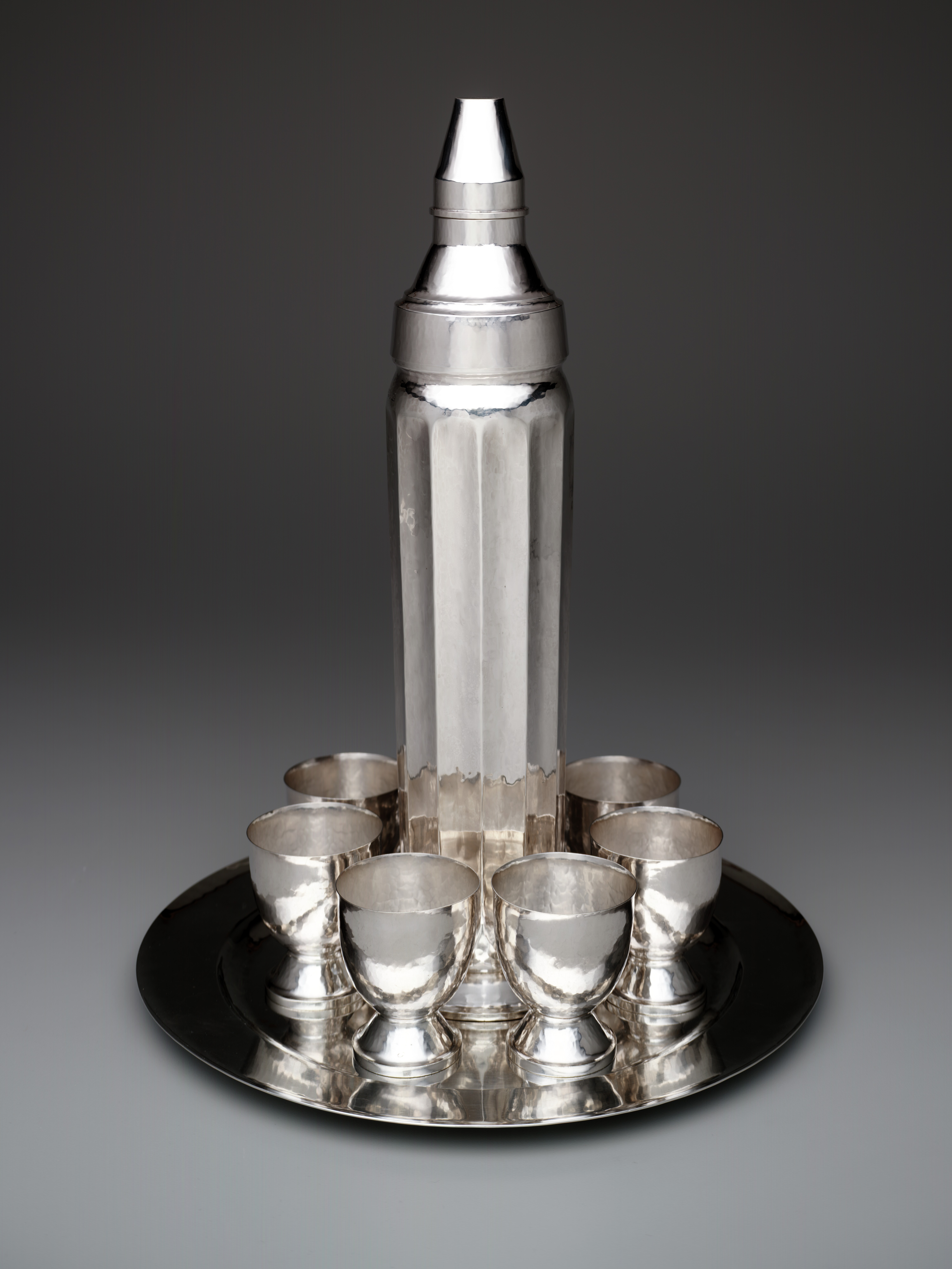 skyscraper-cocktail-shaker_2008-48-1-12